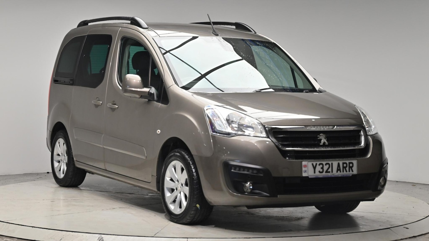 Used Peugeot Partner Tepee 2016 for sale - 76512737: Photo 1