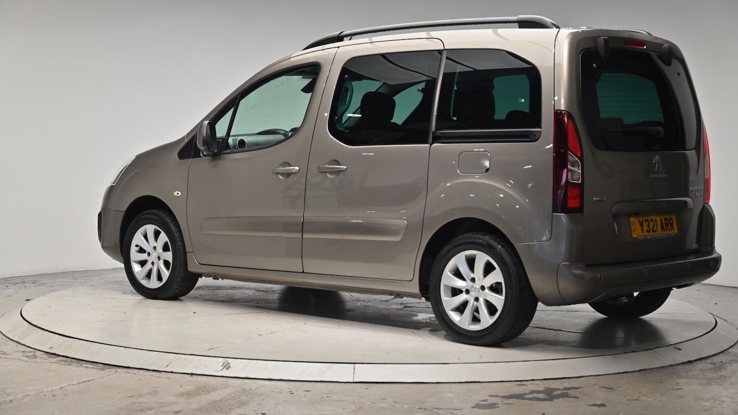 Used Peugeot Partner Tepee 2016 for sale - 76512737: Photo 24