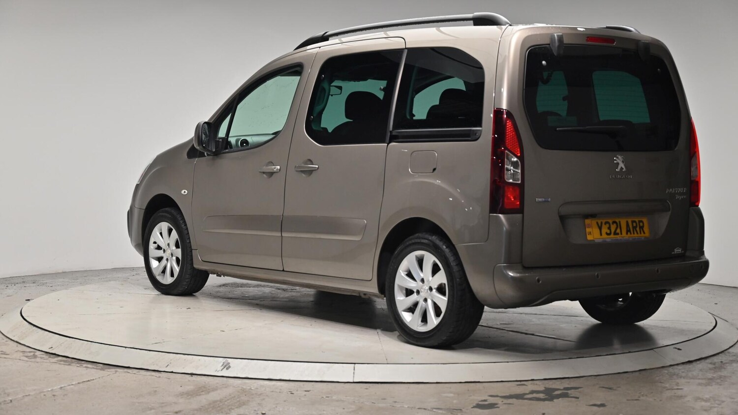 Used Peugeot Partner Tepee 2016 for sale - 76512737: Photo 25