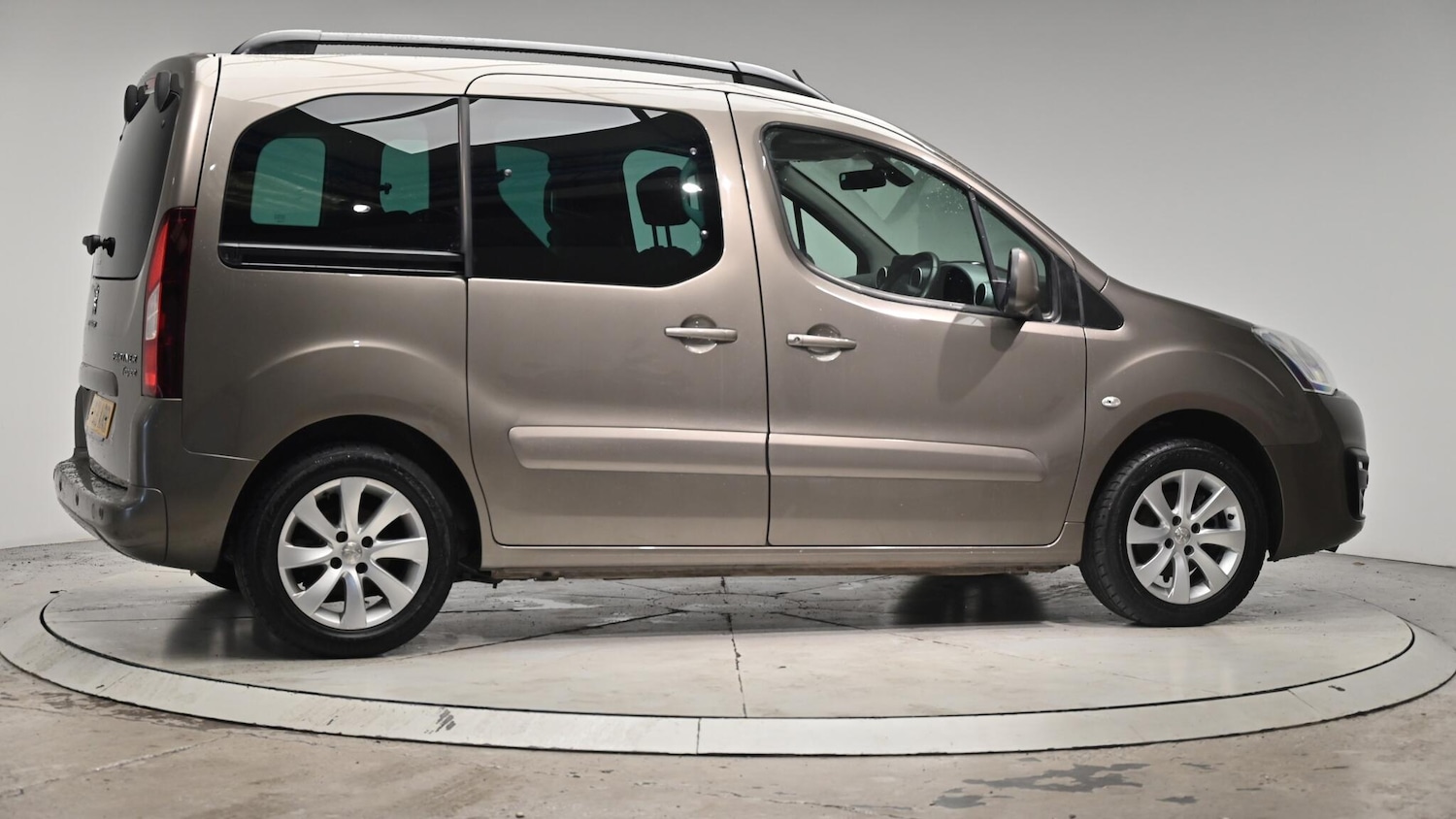 Used Peugeot Partner Tepee 2016 for sale - 76512737: Photo 36