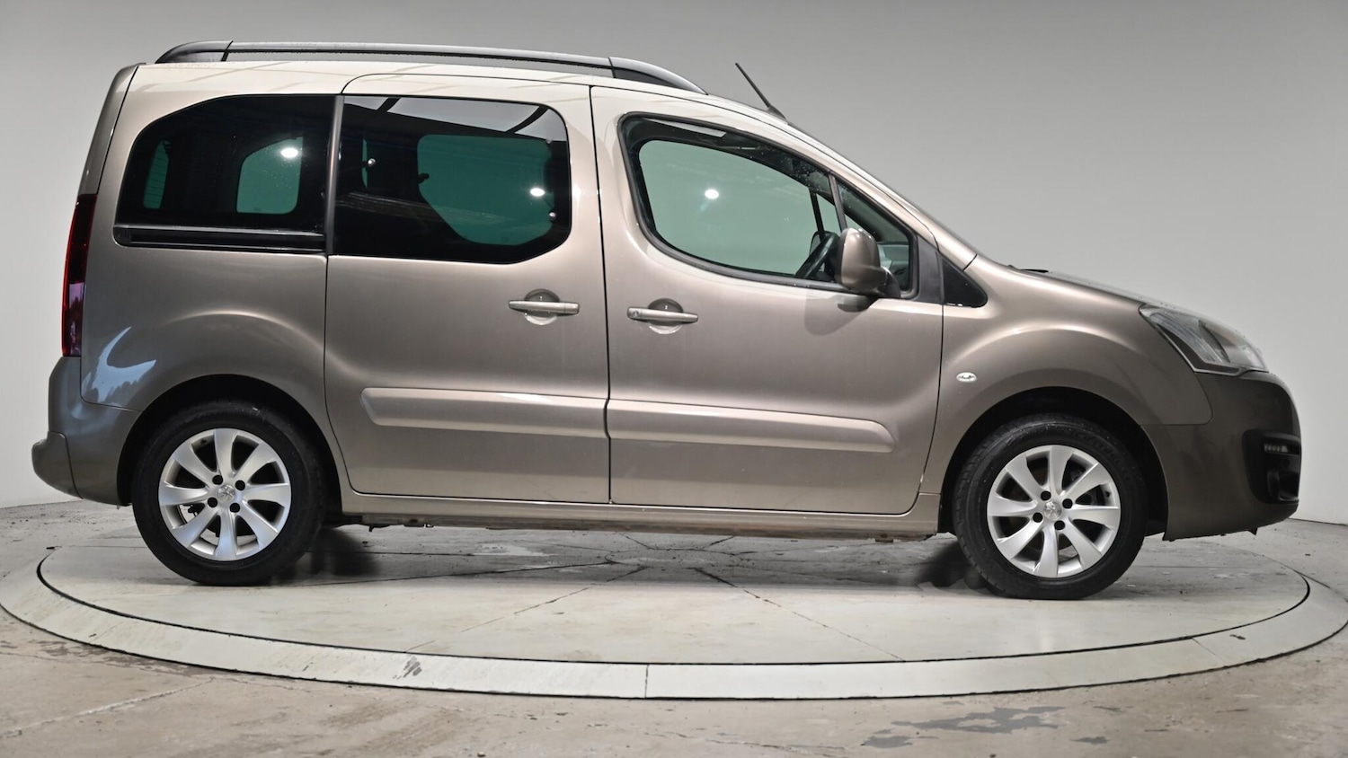 Used Peugeot Partner Tepee 2016 for sale - 76512737: Photo 4