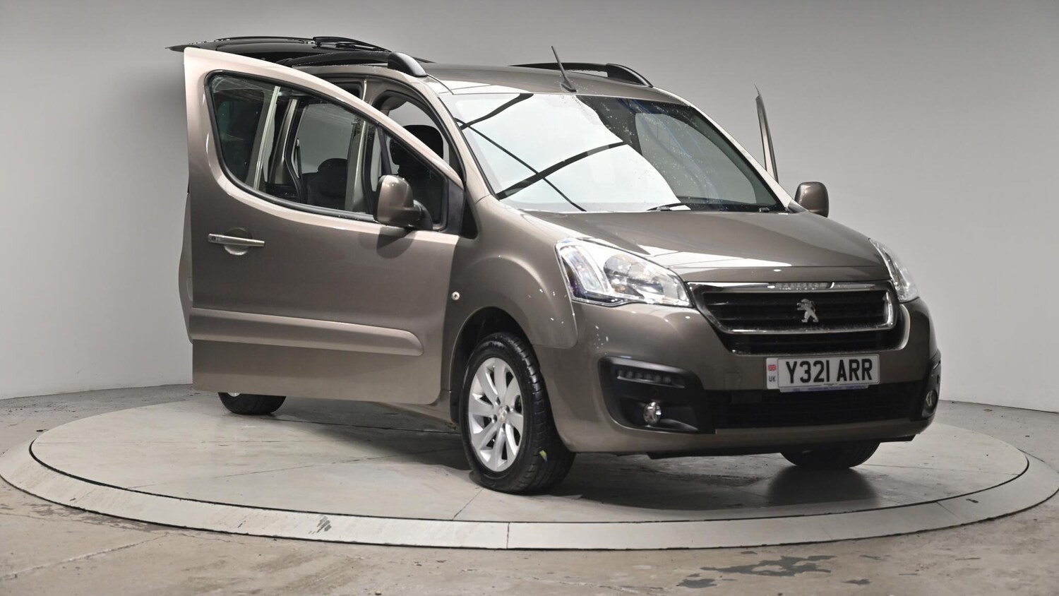 Used Peugeot Partner Tepee 2016 for sale - 76512737: Photo 43