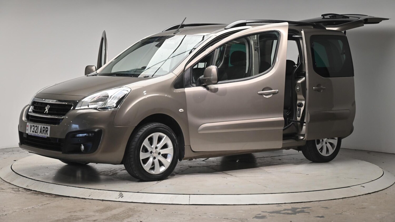 Used Peugeot Partner Tepee 2016 for sale - 76512737: Photo 51