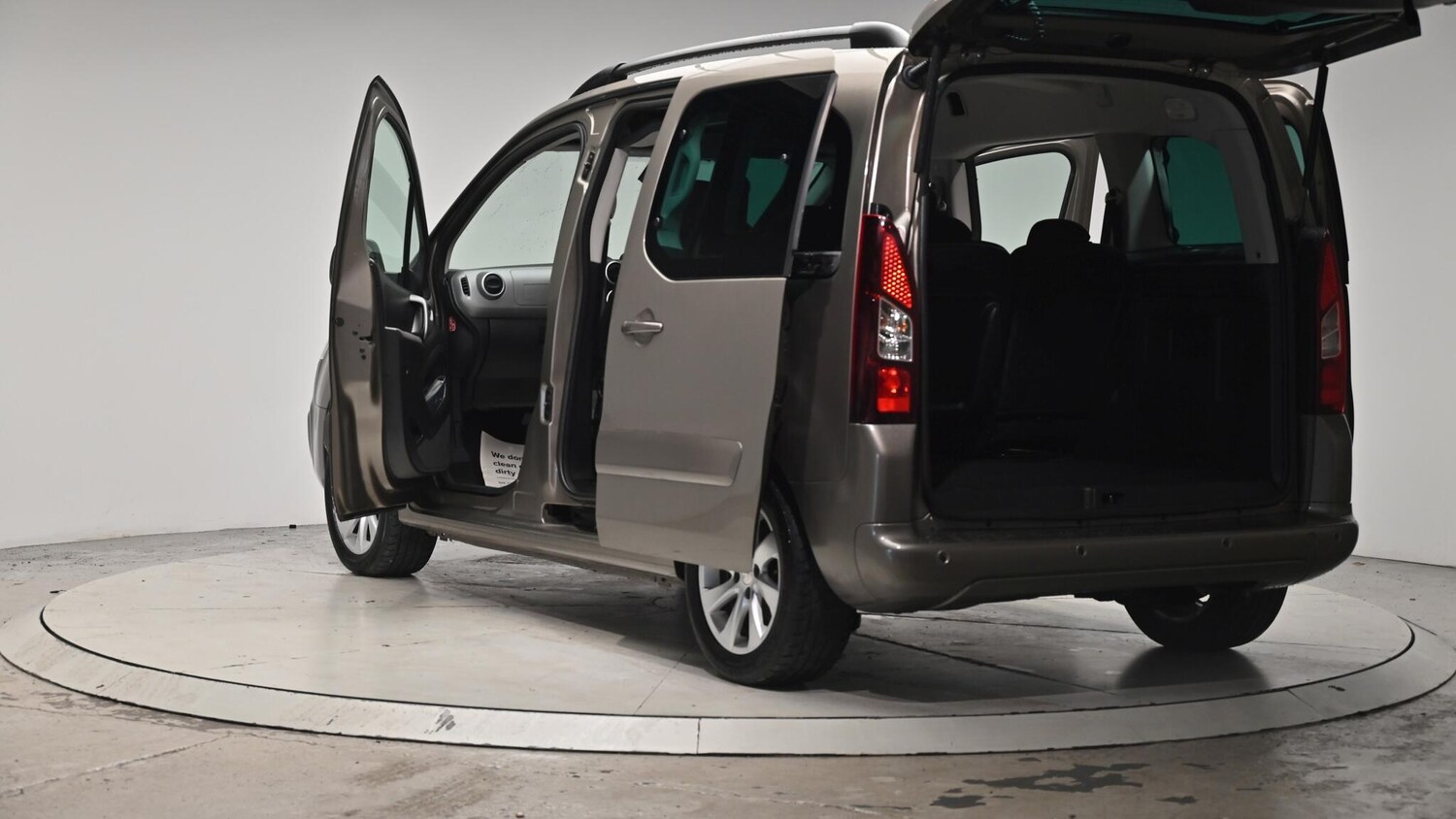 Used Peugeot Partner Tepee 2016 for sale - 76512737: Photo 61