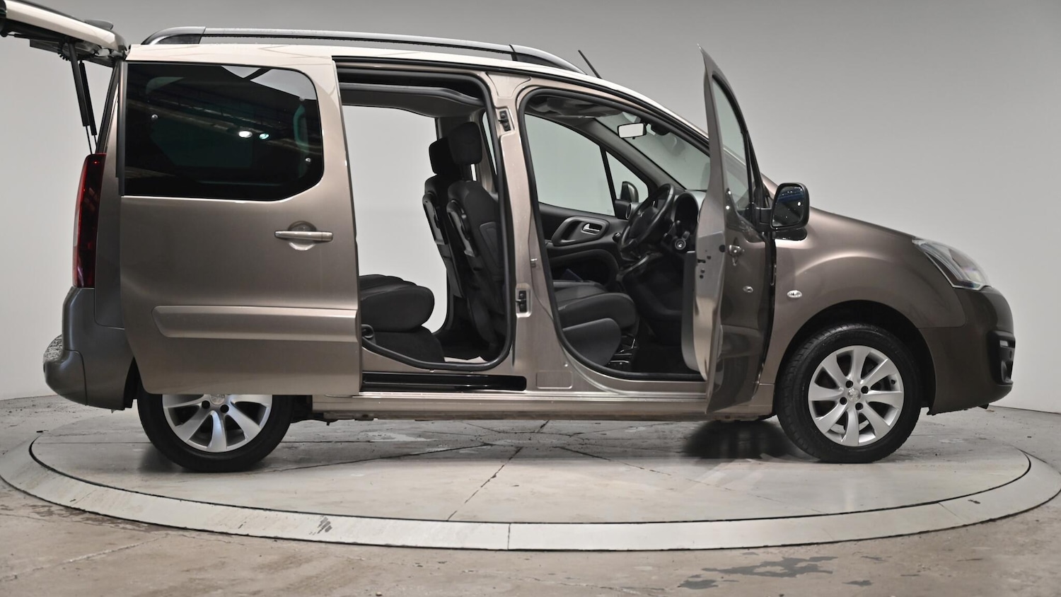 Used Peugeot Partner Tepee 2016 for sale - 76512737: Photo 72