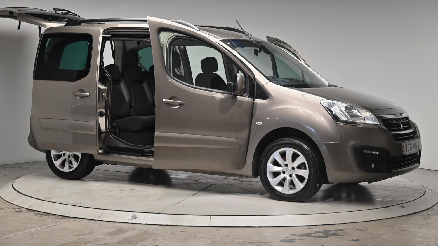 Used Peugeot Partner Tepee 2016 for sale - 76512737: Photo 76