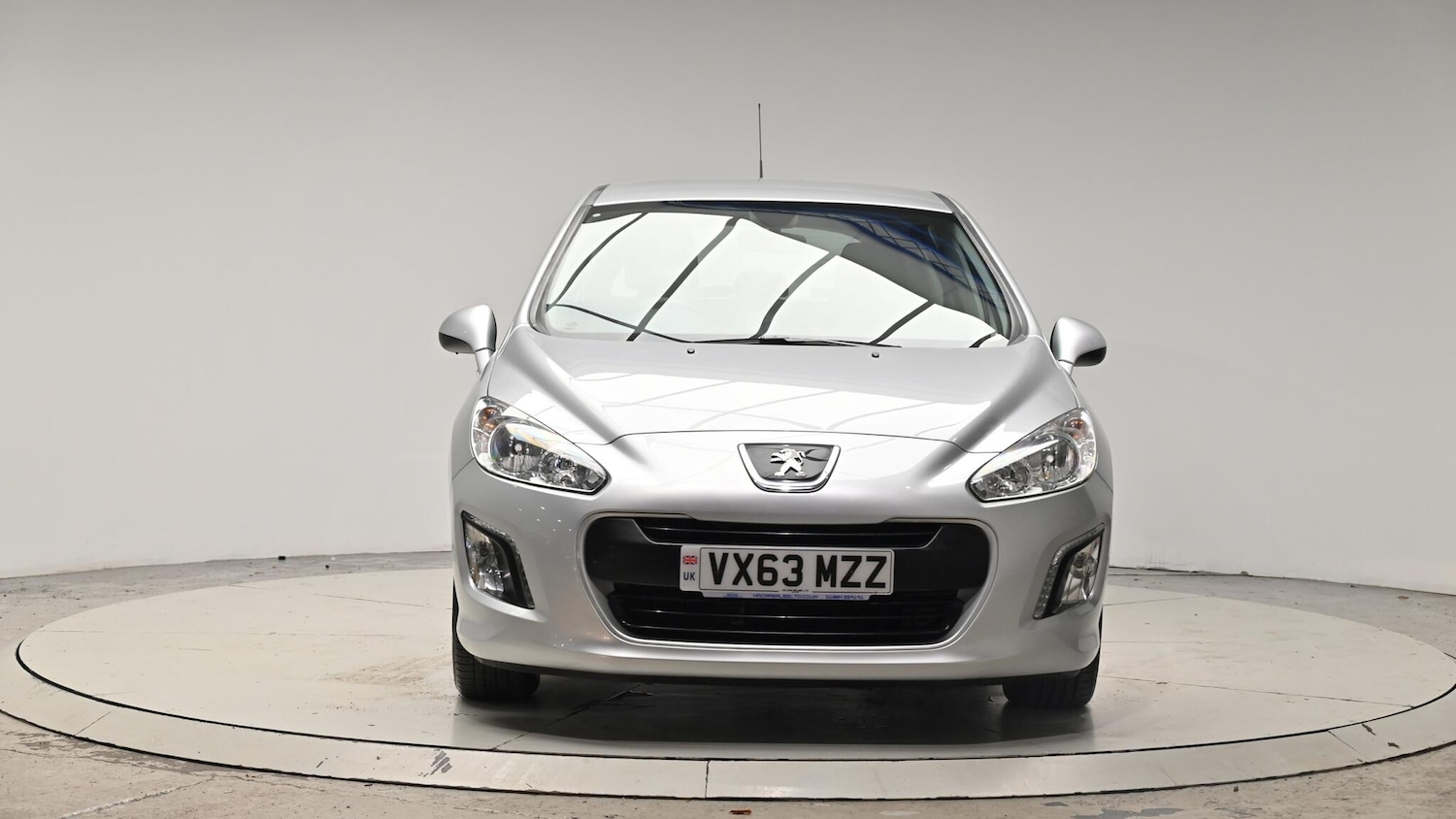 Used Peugeot 308 2013 for sale - 76424829: Photo 11