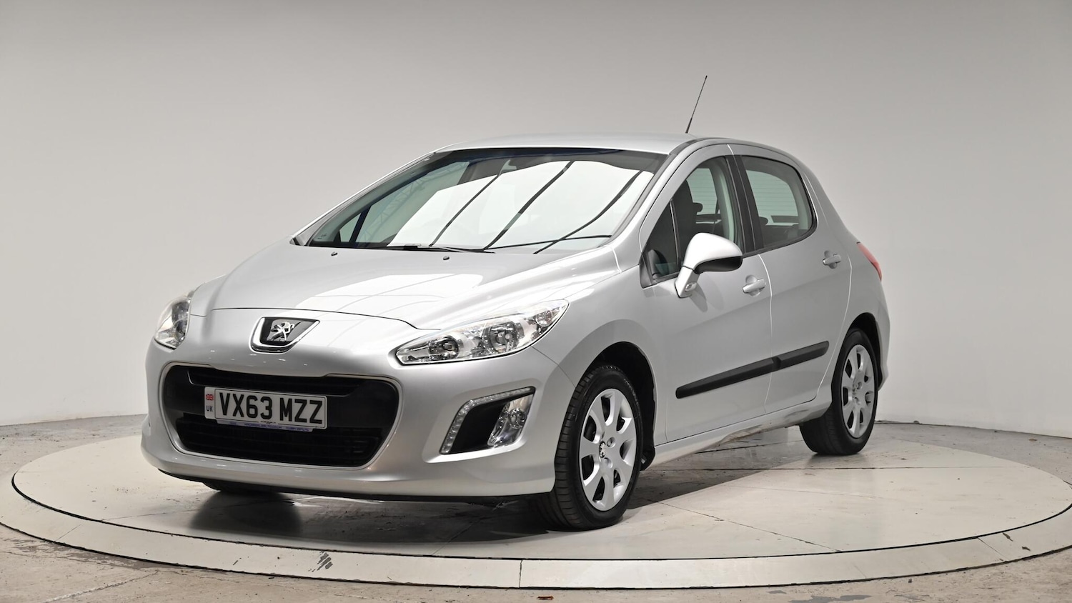 Used Peugeot 308 2013 for sale - 76424829: Photo 14