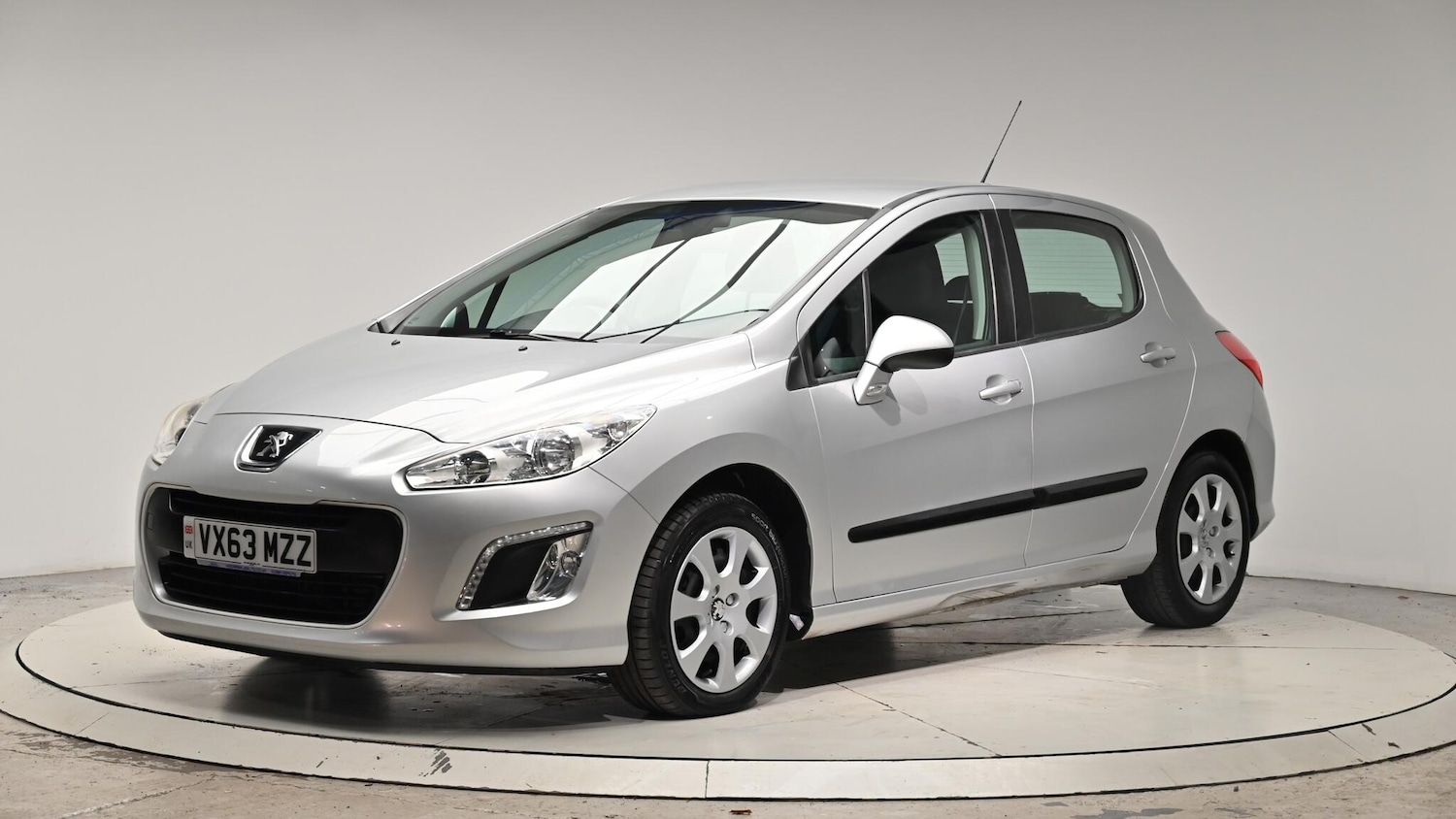 Used Peugeot 308 2013 for sale - 76424829: Photo 15