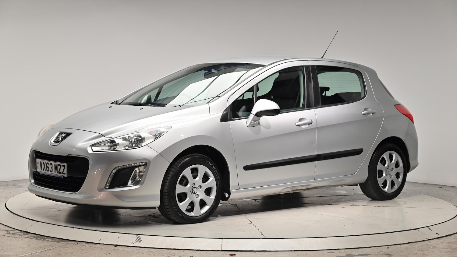 Used Peugeot 308 2013 for sale - 76424829: Photo 16