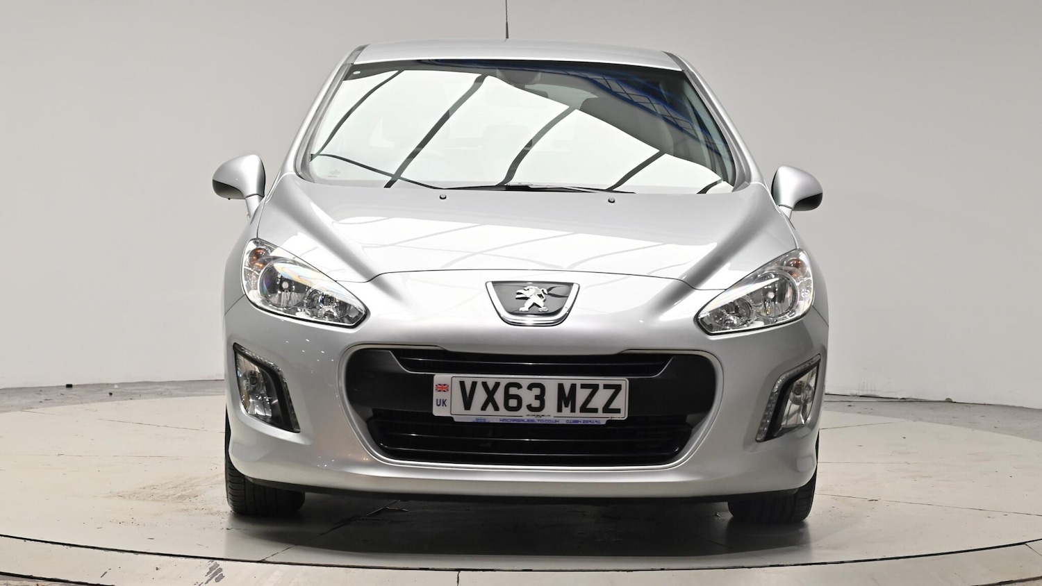 Used Peugeot 308 2013 for sale - 76424829: Photo 2