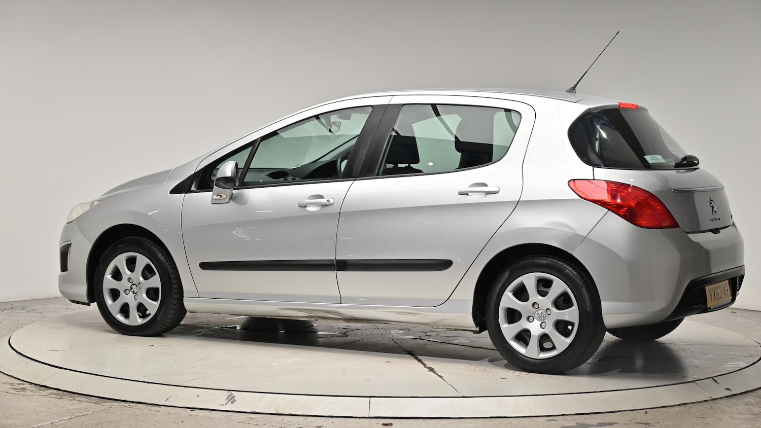 Used Peugeot 308 2013 for sale - 76424829: Photo 23