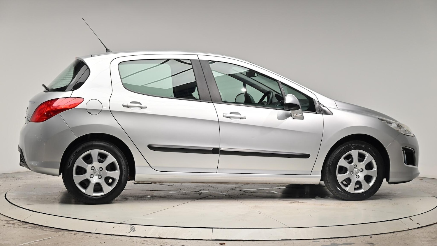 Used Peugeot 308 2013 for sale - 76424829: Photo 37