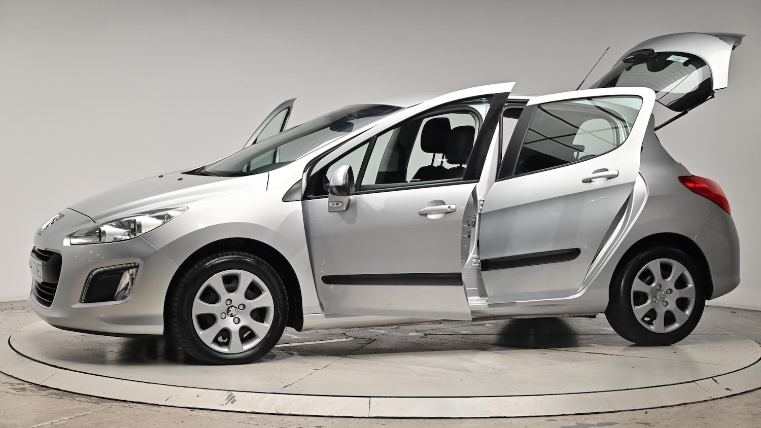 Used Peugeot 308 2013 for sale - 76424829: Photo 45