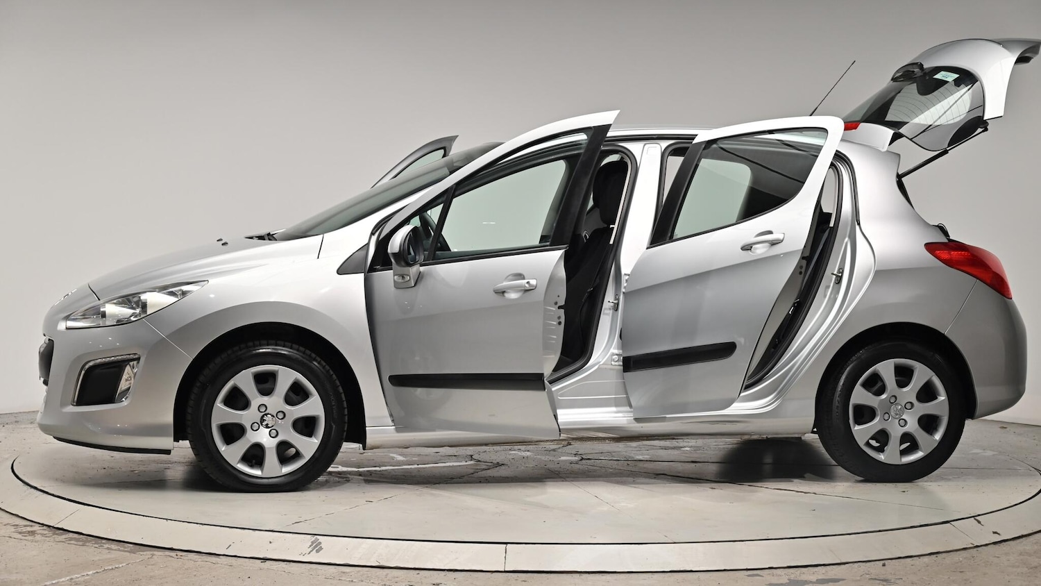 Used Peugeot 308 2013 for sale - 76424829: Photo 46