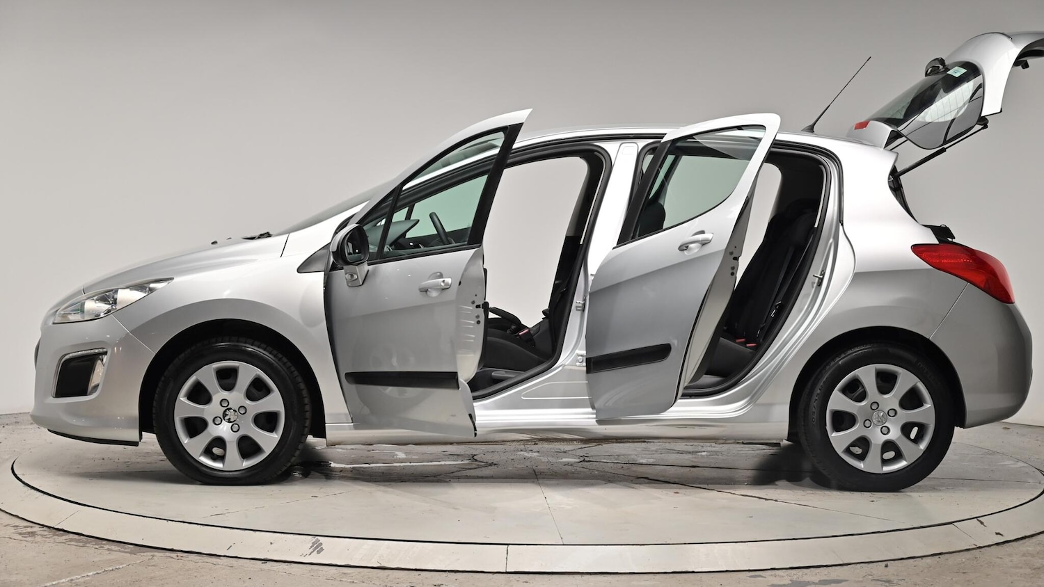 Used Peugeot 308 2013 for sale - 76424829: Photo 47