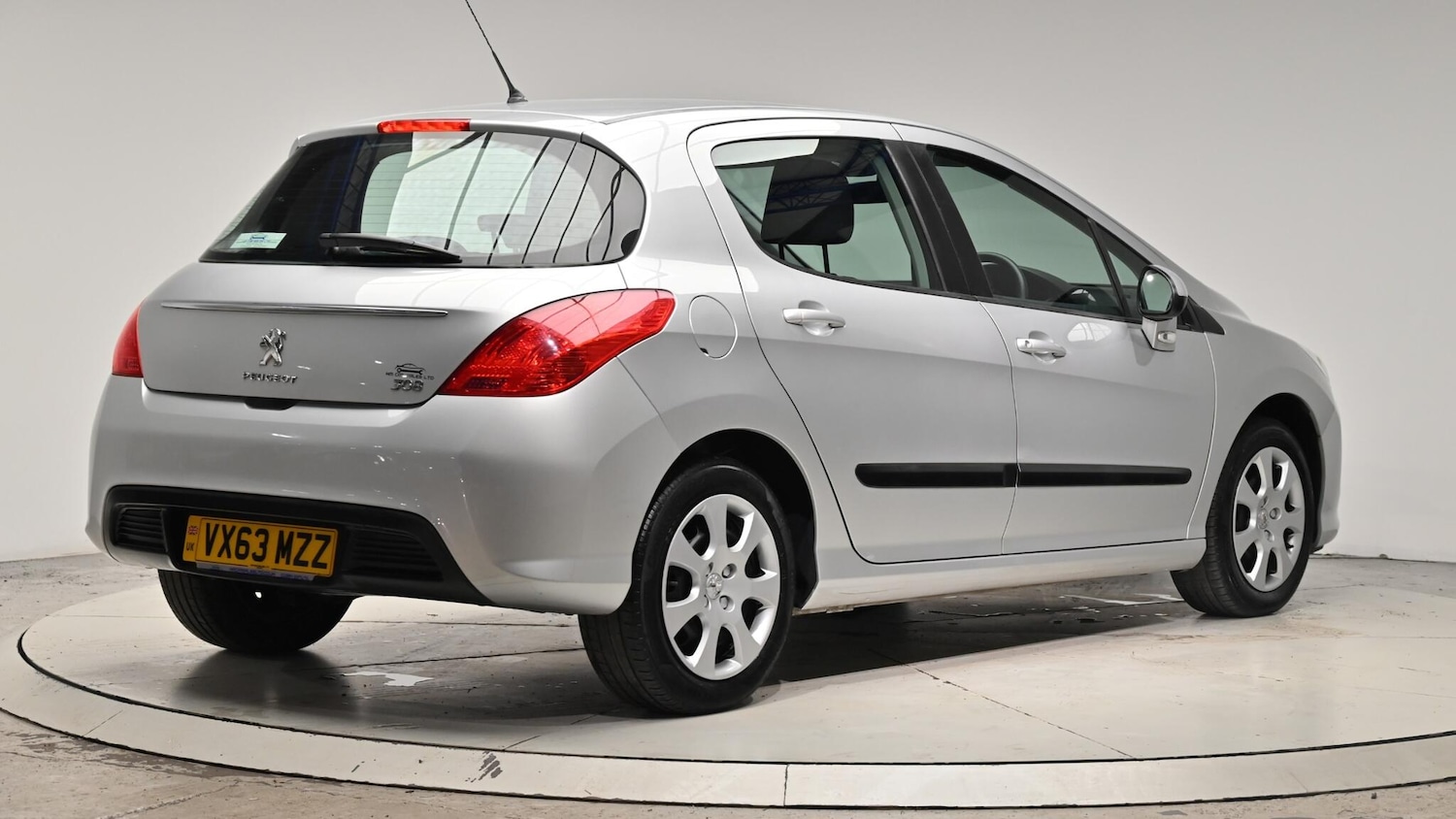 Used Peugeot 308 2013 for sale - 76424829: Photo 6