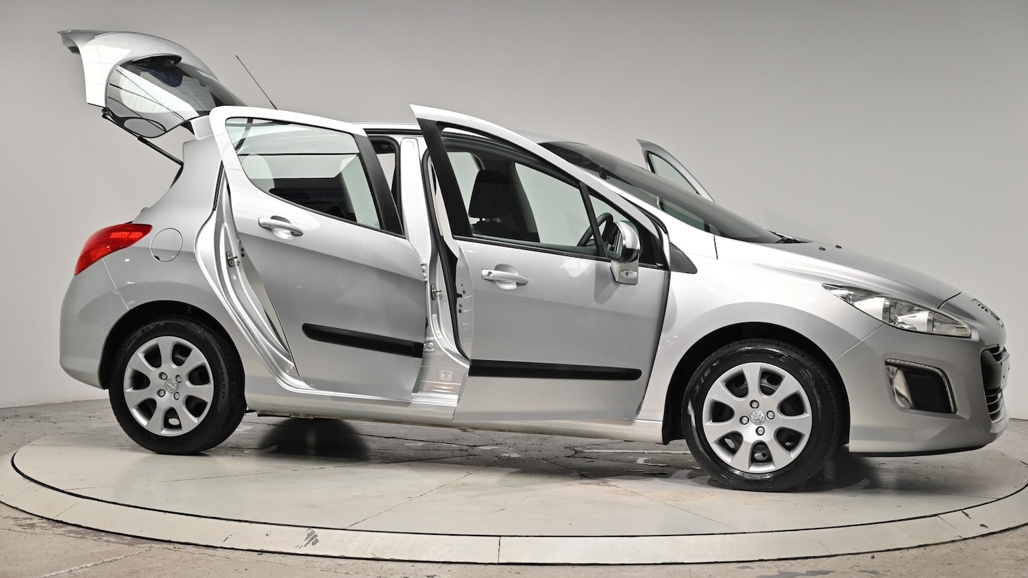 Used Peugeot 308 2013 for sale - 76424829: Photo 67