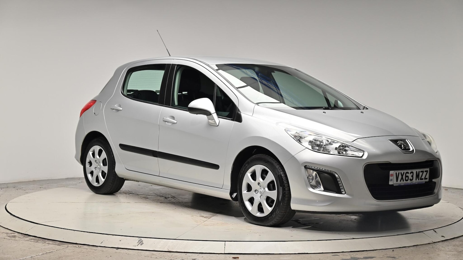 Used Peugeot 308 2013 for sale - 76424829: Photo 7