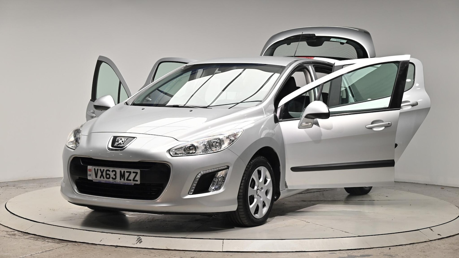 Used Peugeot 308 2013 for sale - 76424829: Photo 77