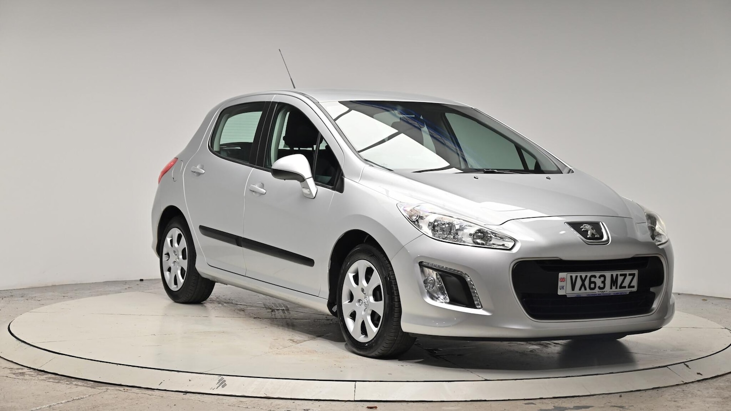 Used Peugeot 308 2013 for sale - 76424829: Photo 8