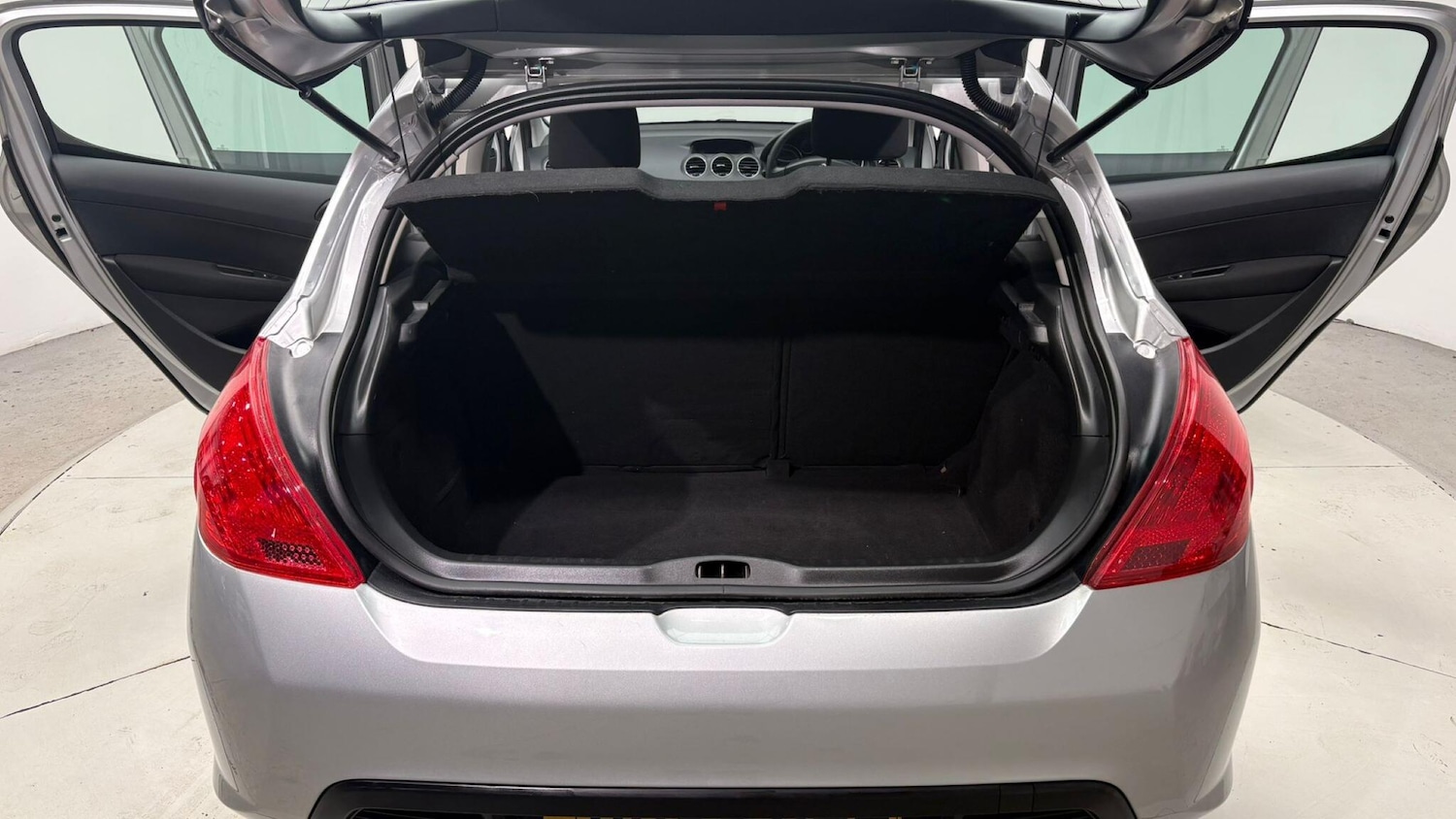 Used Peugeot 308 2013 for sale - 76424829: Photo 89