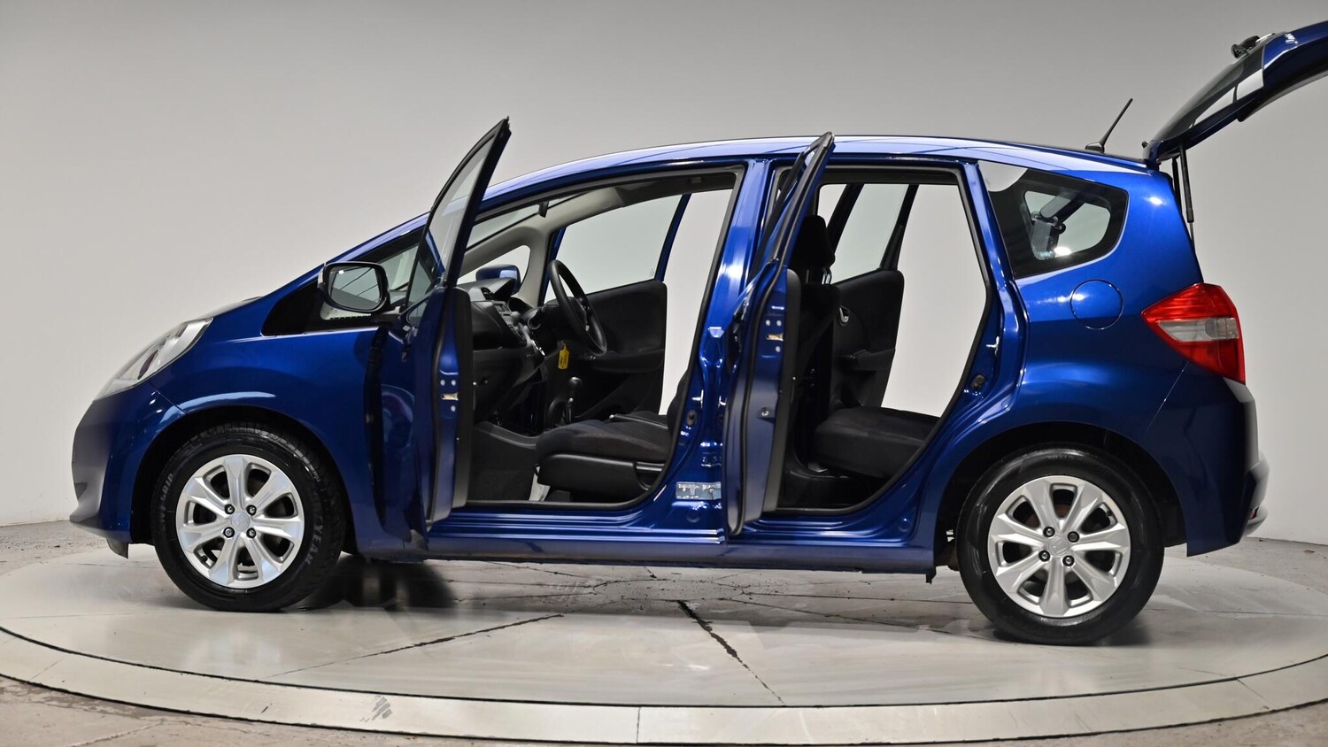 Used Honda Jazz 2011 for sale - 76408481: Photo 57