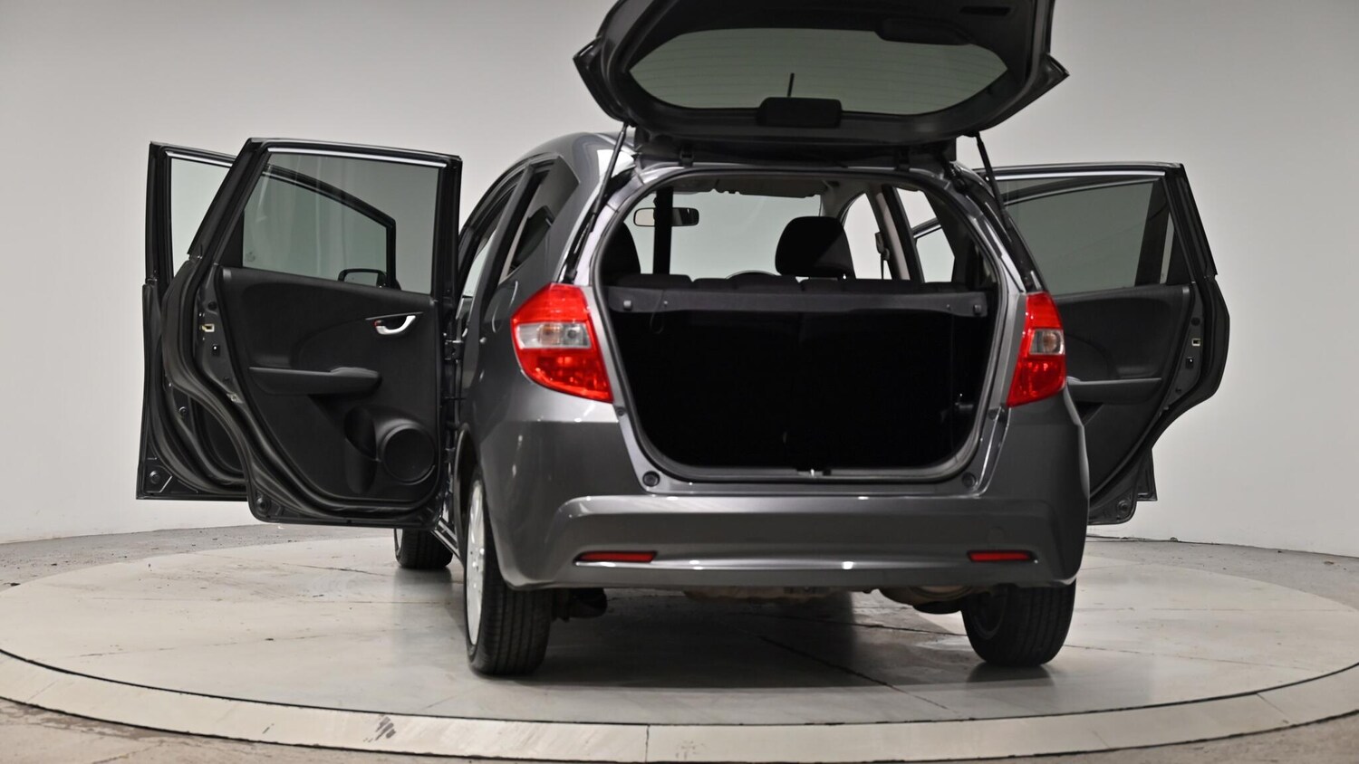 Used Honda Jazz 2014 for sale - 76388953: Photo 64