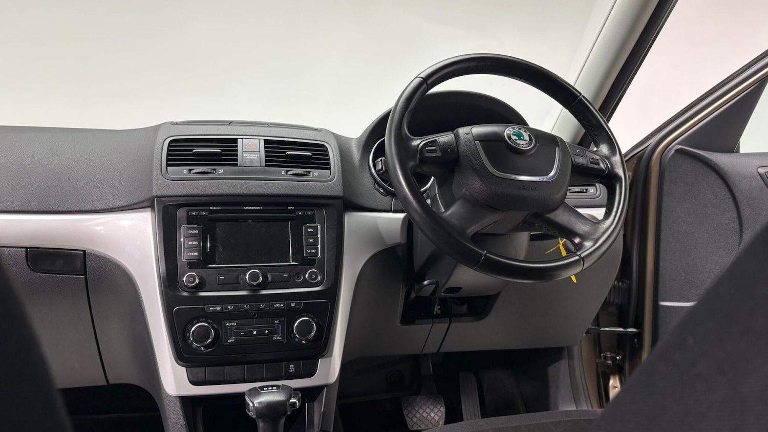 Used Skoda Yeti 2012 for sale - 76562528: Photo 87