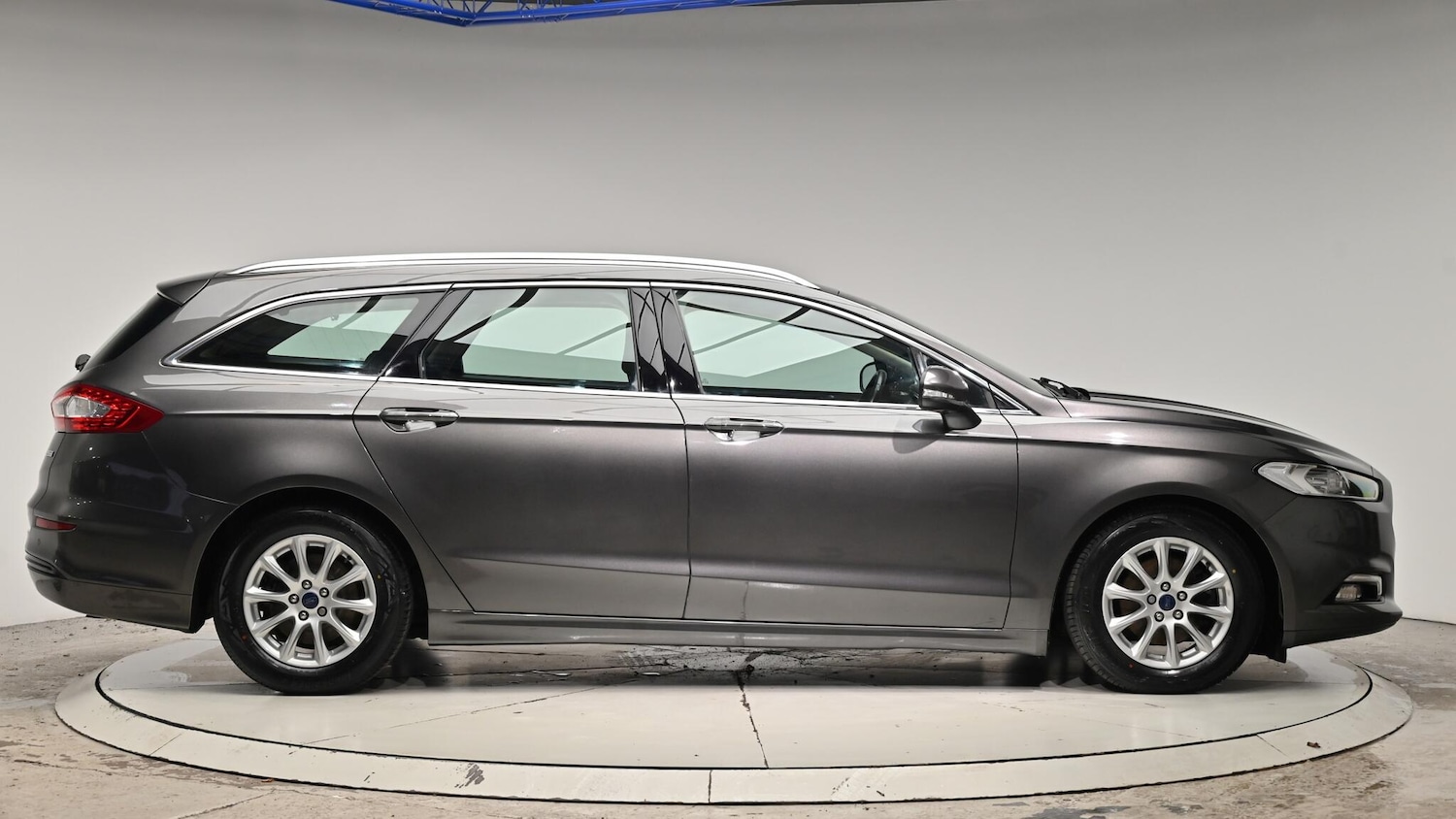 Used Ford Mondeo 2017 for sale - 76976503: Photo 38