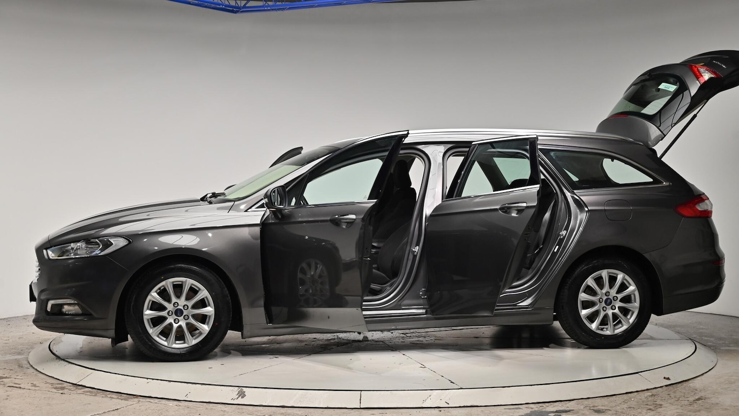 Used Ford Mondeo 2017 for sale - 76976503: Photo 55