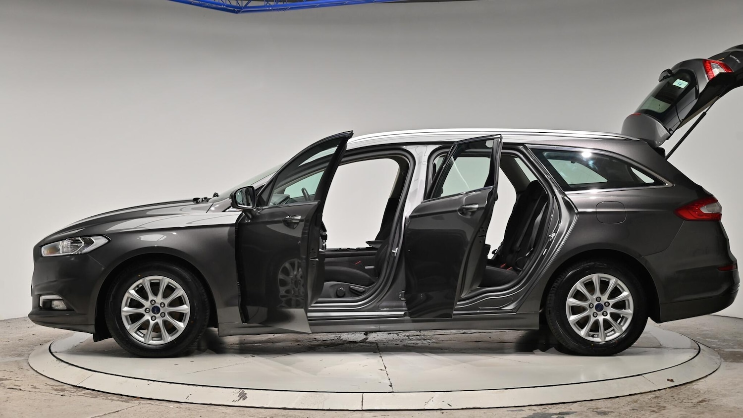 Used Ford Mondeo 2017 for sale - 76976503: Photo 56