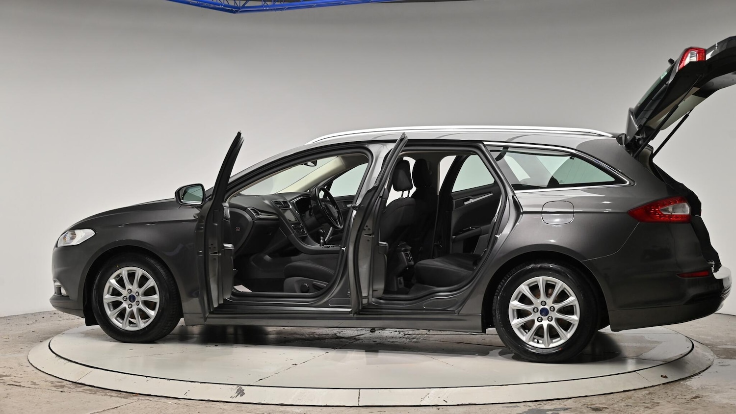 Used Ford Mondeo 2017 for sale - 76976503: Photo 58