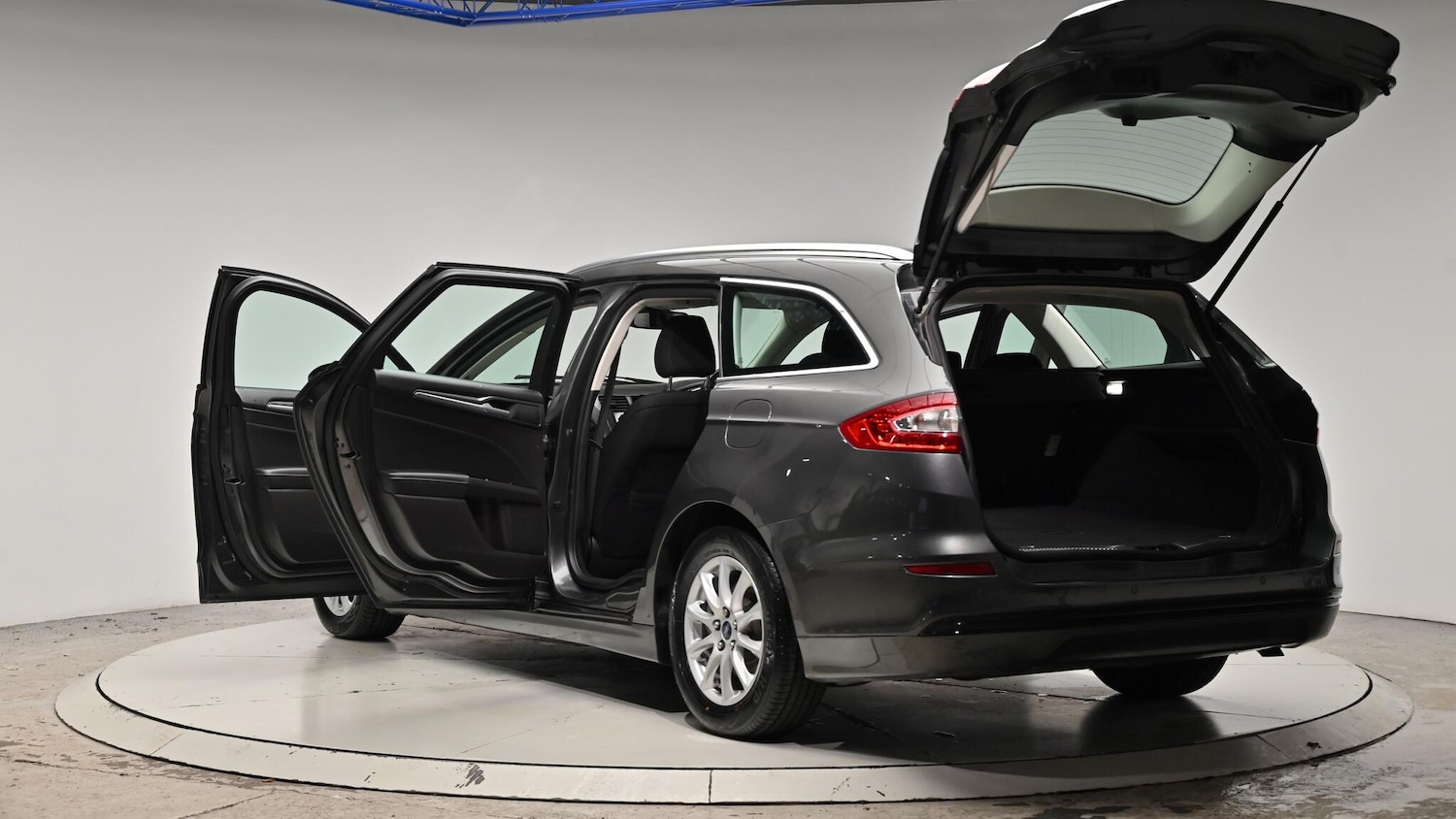 Used Ford Mondeo 2017 for sale - 76976503: Photo 62