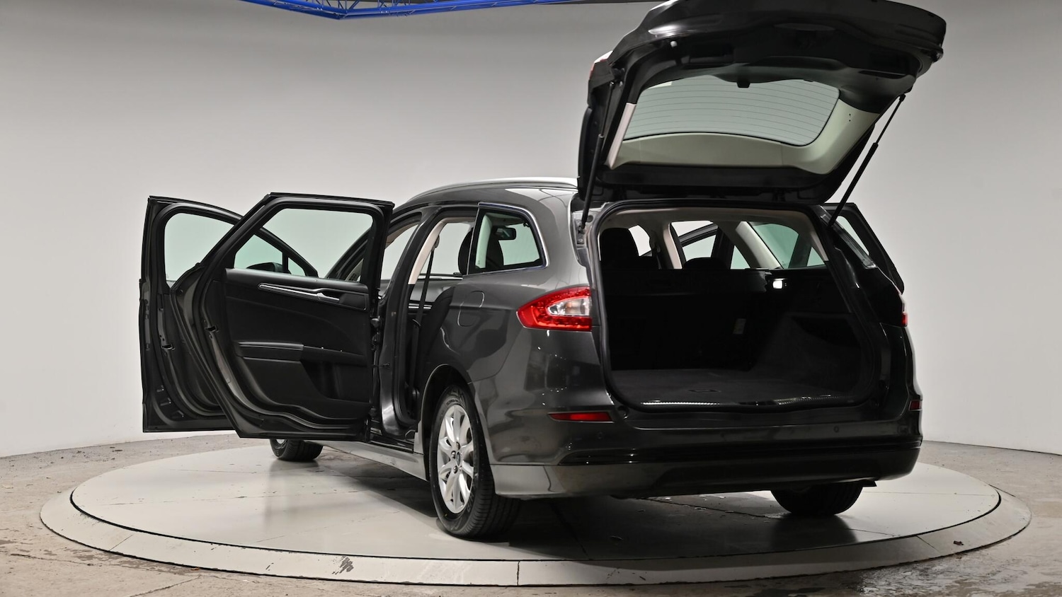 Used Ford Mondeo 2017 for sale - 76976503: Photo 63