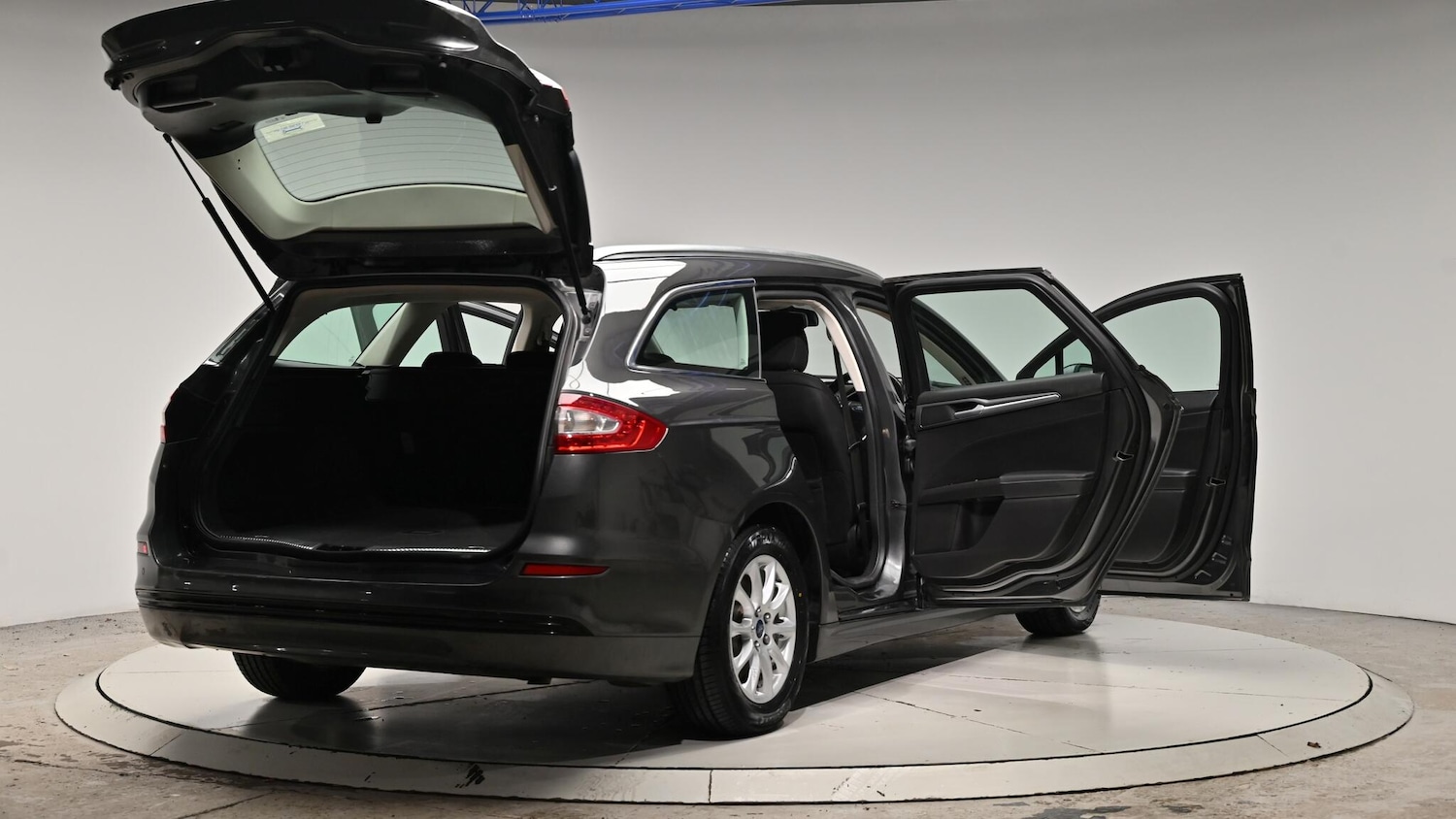 Used Ford Mondeo 2017 for sale - 76976503: Photo 68