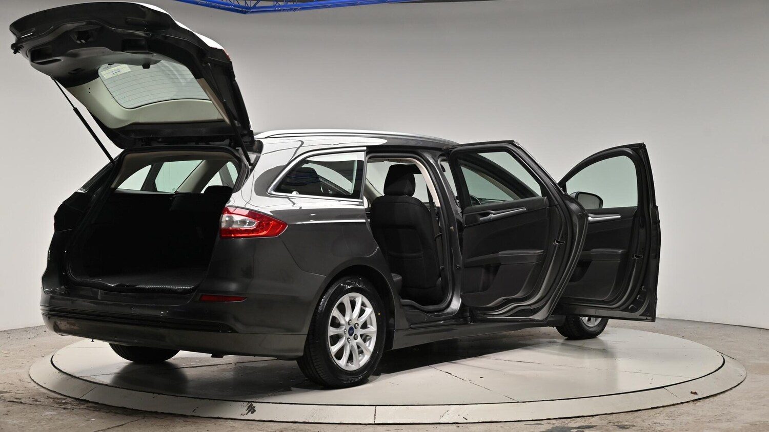 Used Ford Mondeo 2017 for sale - 76976503: Photo 69