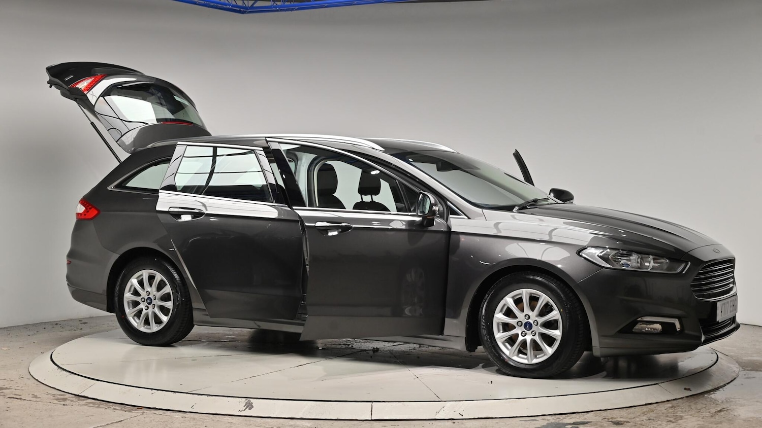 Used Ford Mondeo 2017 for sale - 76976503: Photo 77