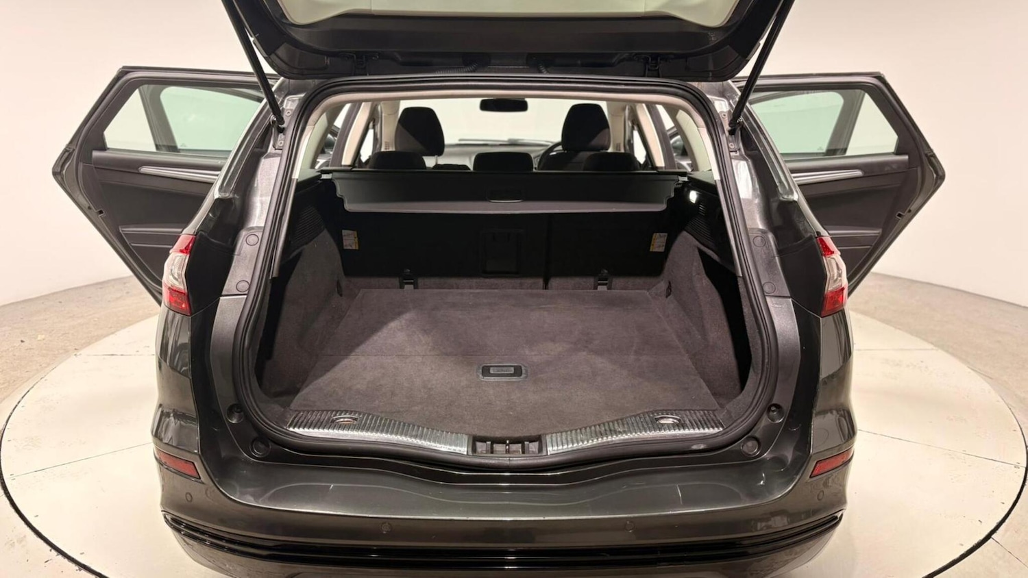 Used Ford Mondeo 2017 for sale - 76976503: Photo 95