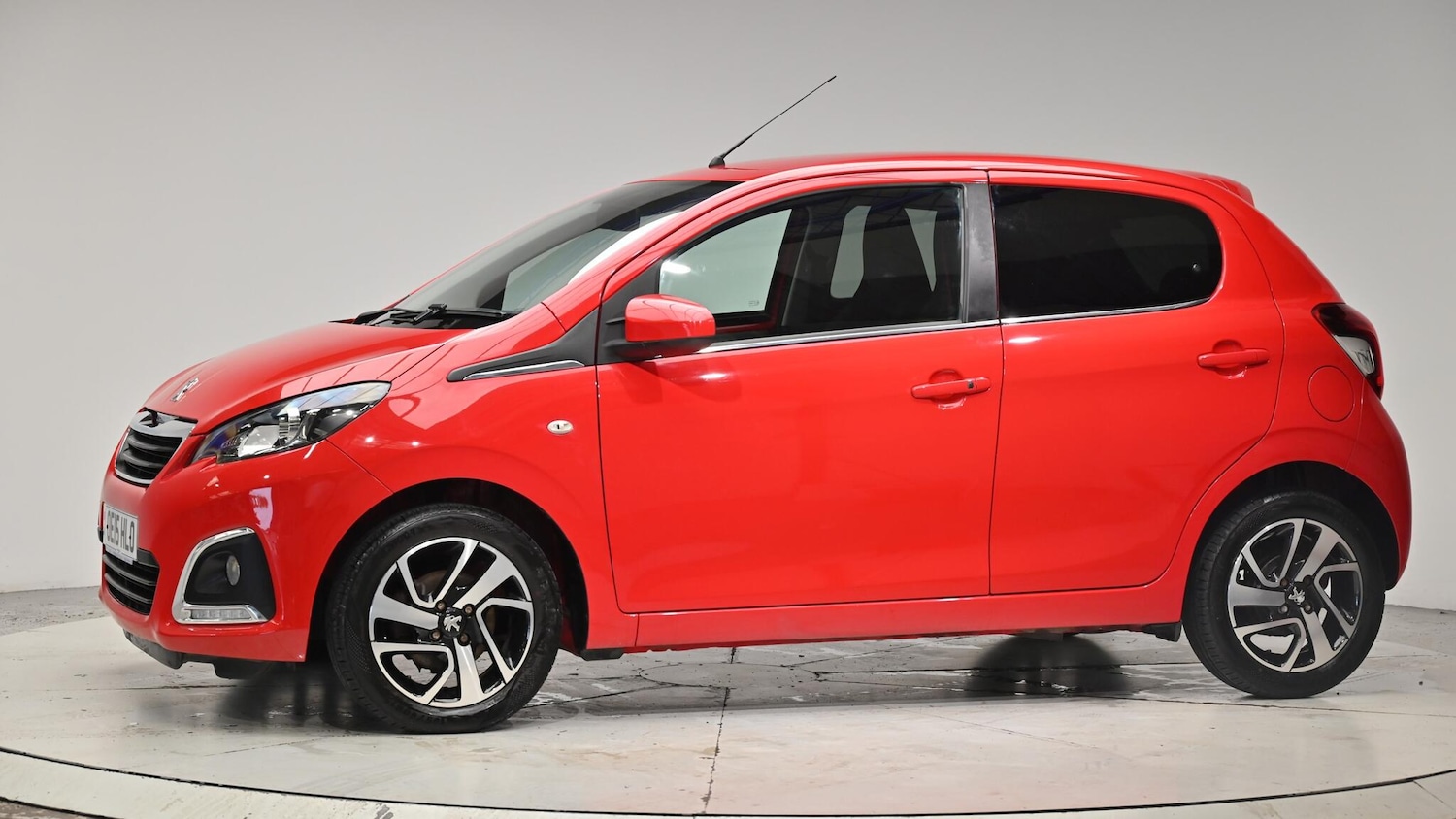 Used Peugeot 108 2015 for sale - 76349498: Photo 18