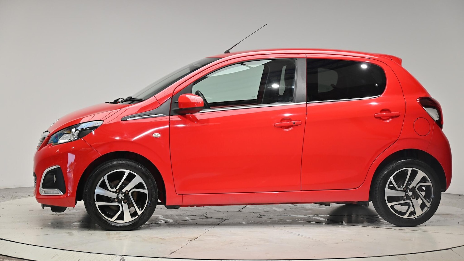 Used Peugeot 108 2015 for sale - 76349498: Photo 19