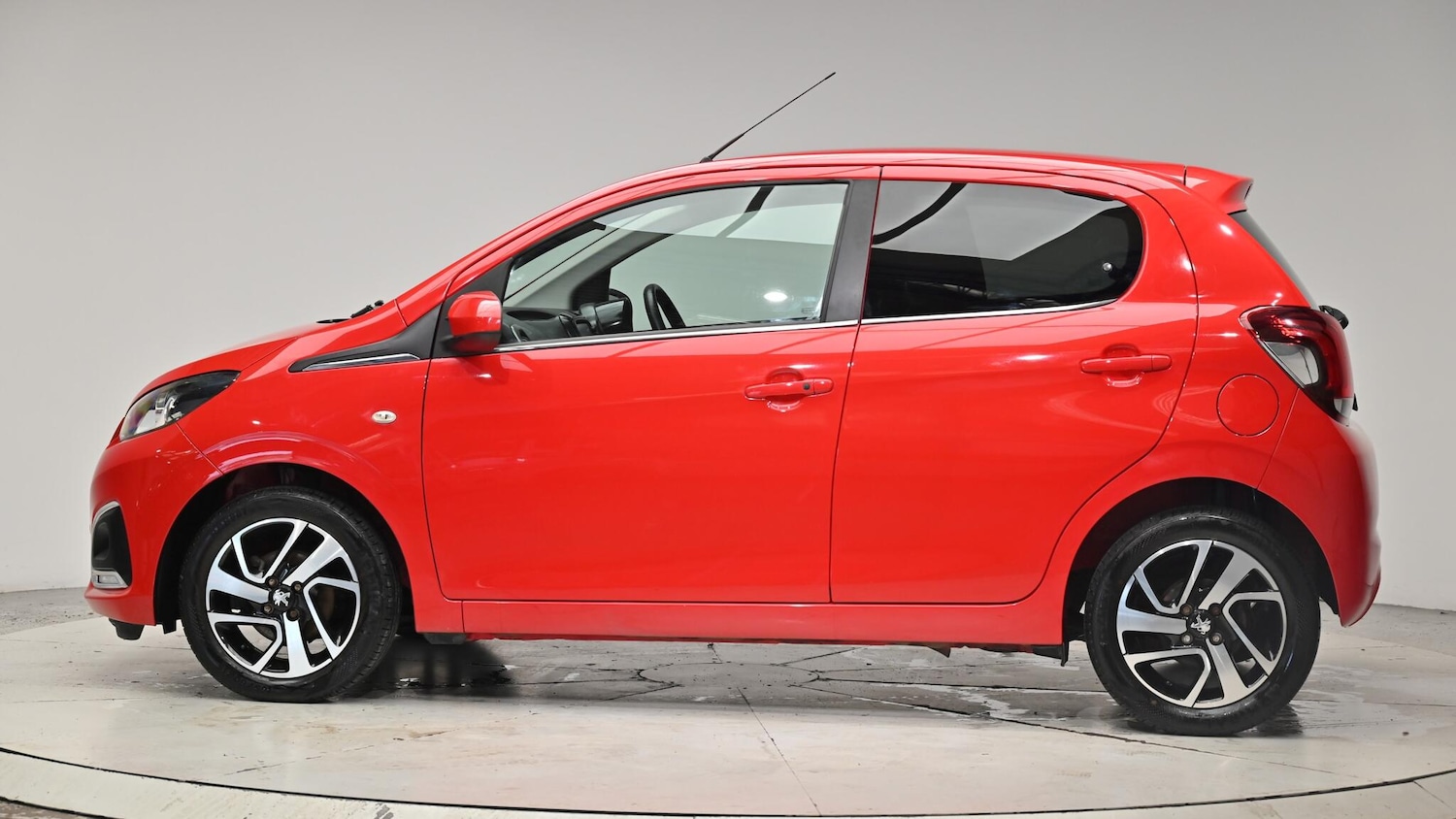 Used Peugeot 108 2015 for sale - 76349498: Photo 21