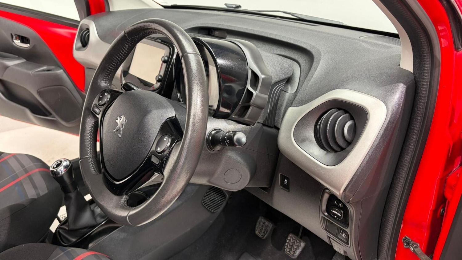 Used Peugeot 108 2015 for sale - 76349498: Photo 79