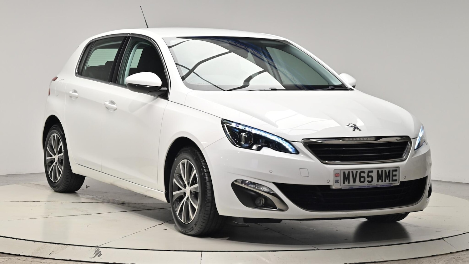 Used Peugeot 308 2015 for sale - 76550404: Photo 1