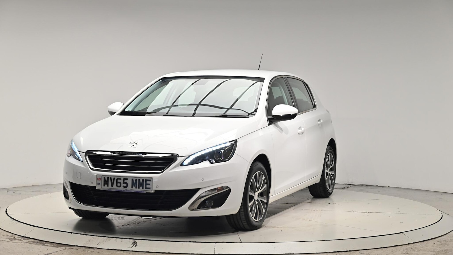 Used Peugeot 308 2015 for sale - 76550404: Photo 13