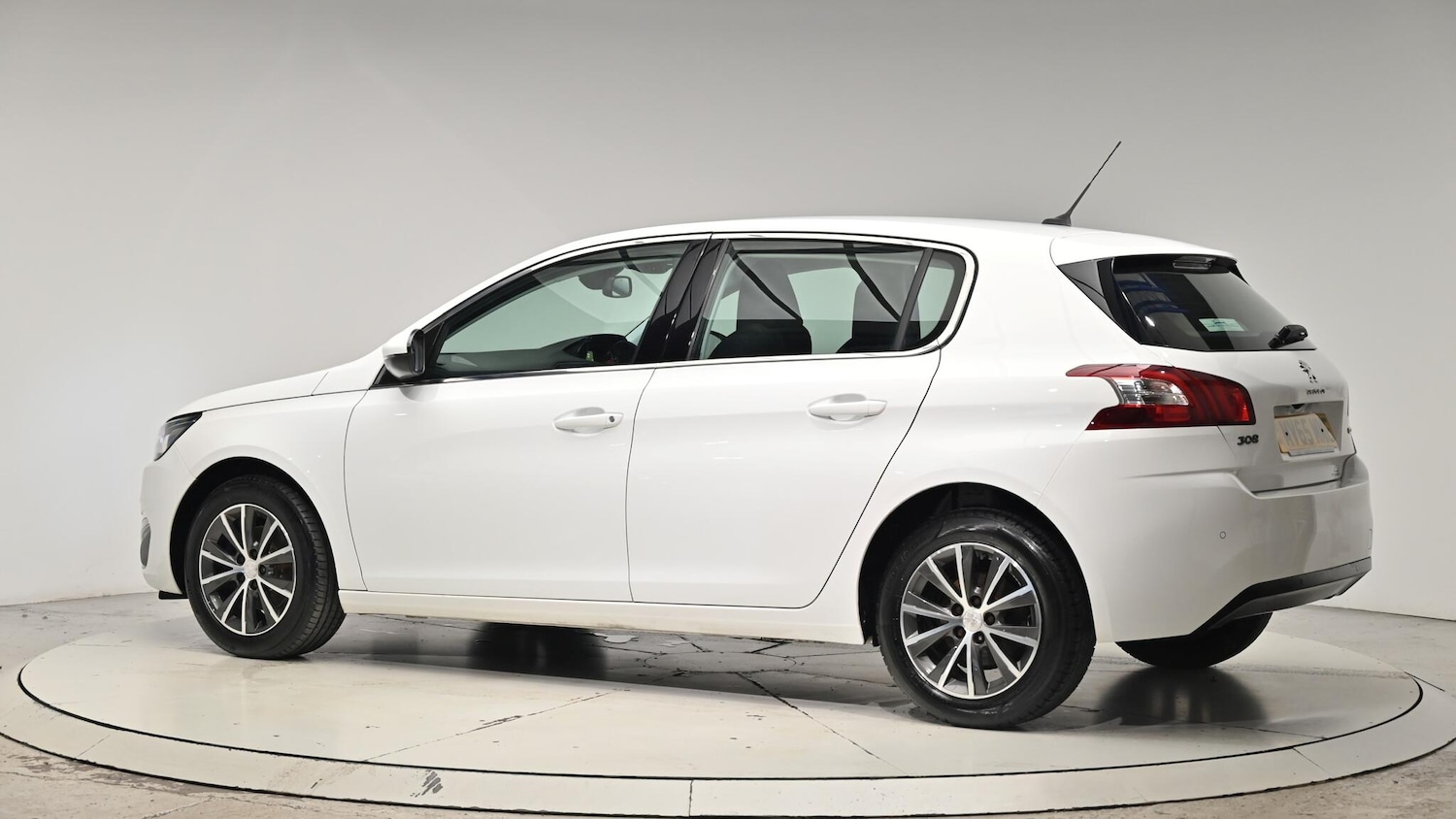 Used Peugeot 308 2015 for sale - 76550404: Photo 23