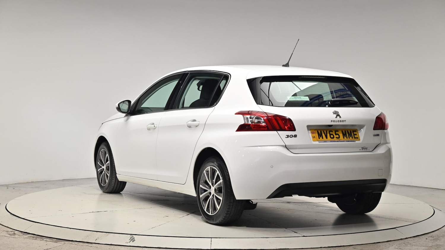 Used Peugeot 308 2015 for sale - 76550404: Photo 26