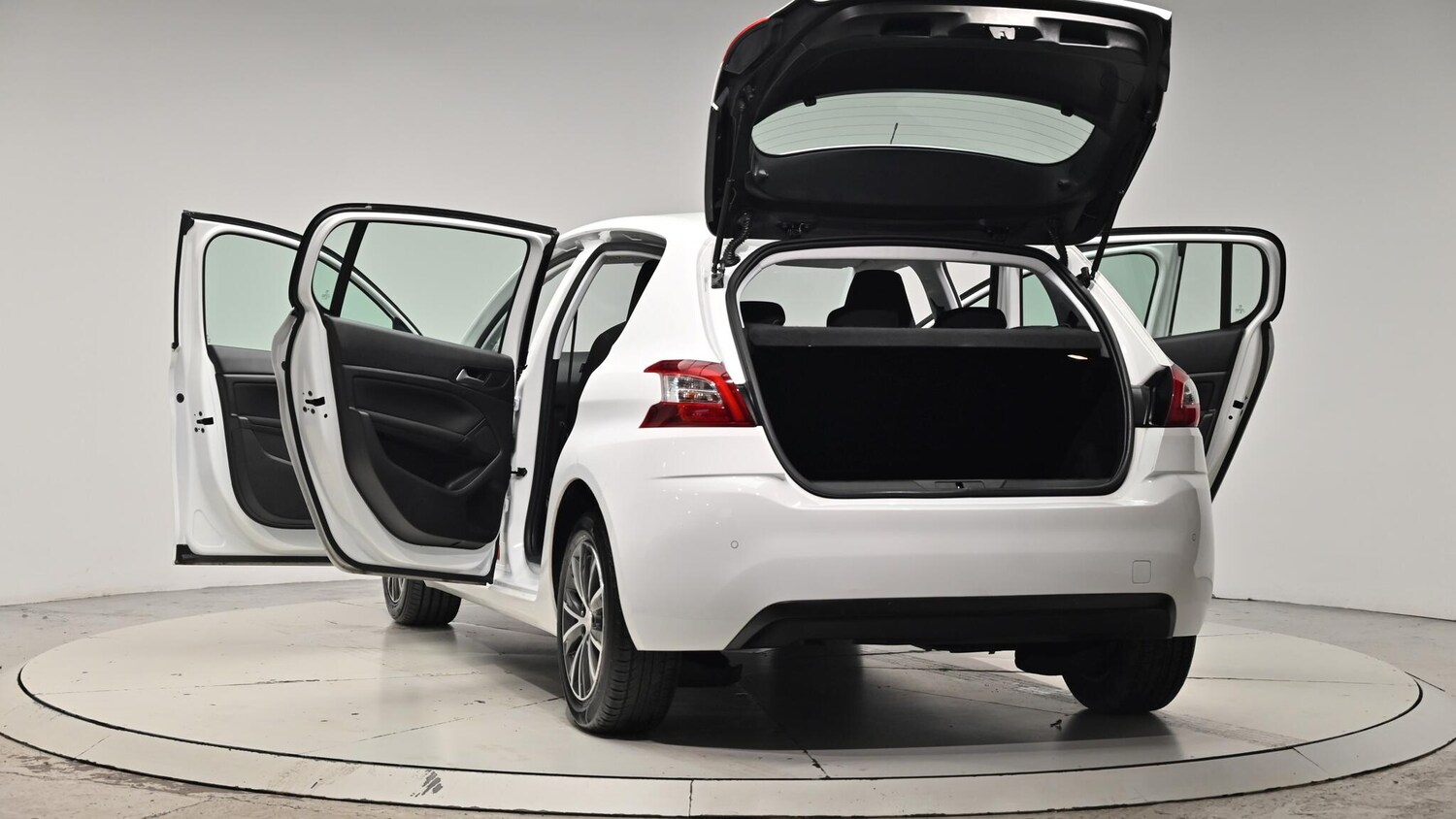 Used Peugeot 308 2015 for sale - 76550404: Photo 63