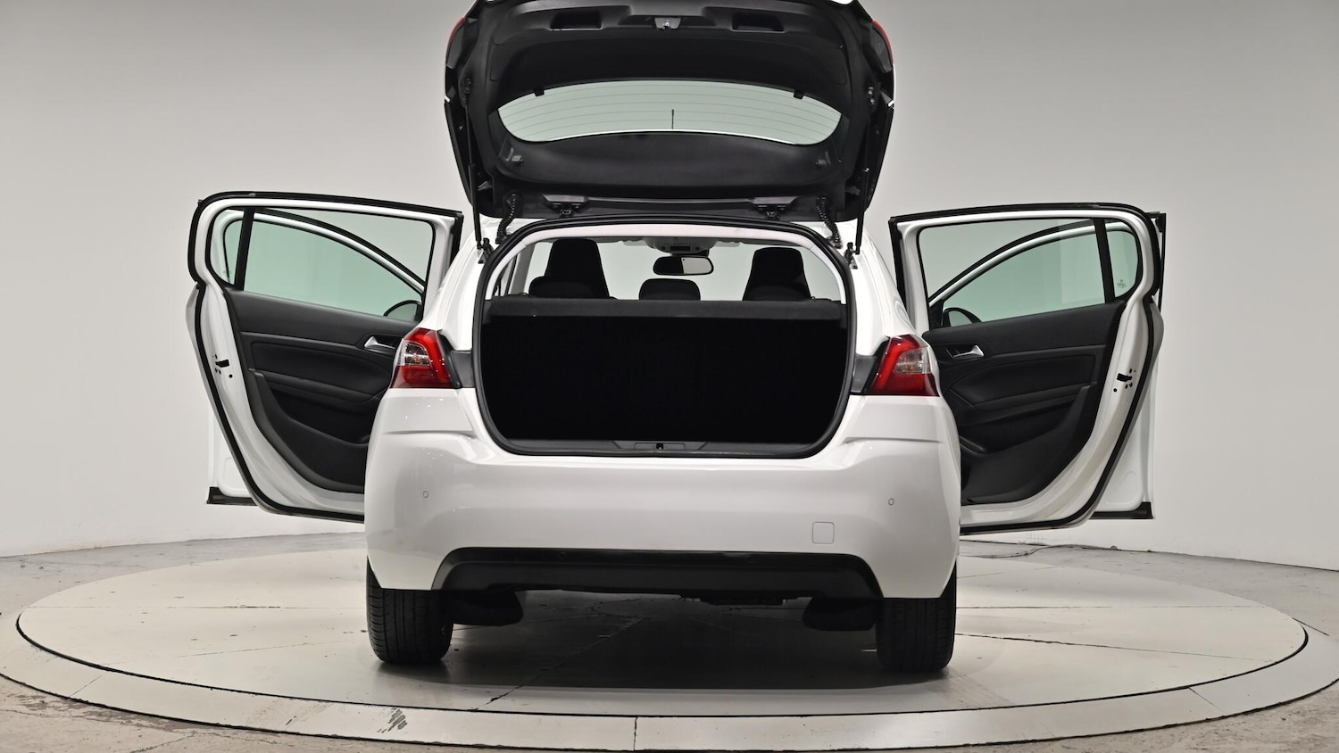 Used Peugeot 308 2015 for sale - 76550404: Photo 65