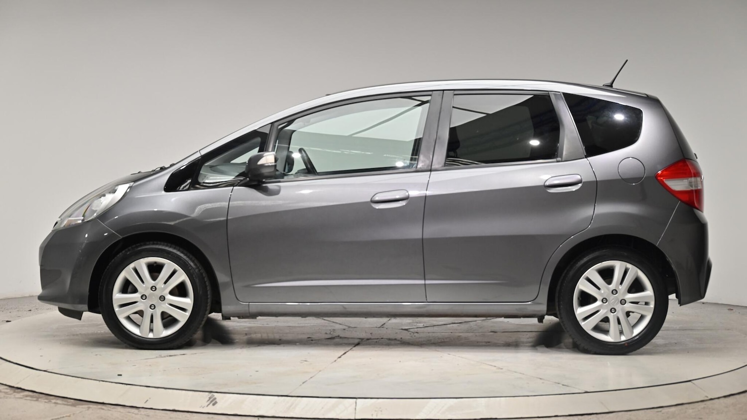 Used Honda Jazz 2014 for sale - 76995585: Photo 3